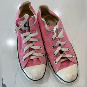 Converse Pink Sneaker Tennis Shoes